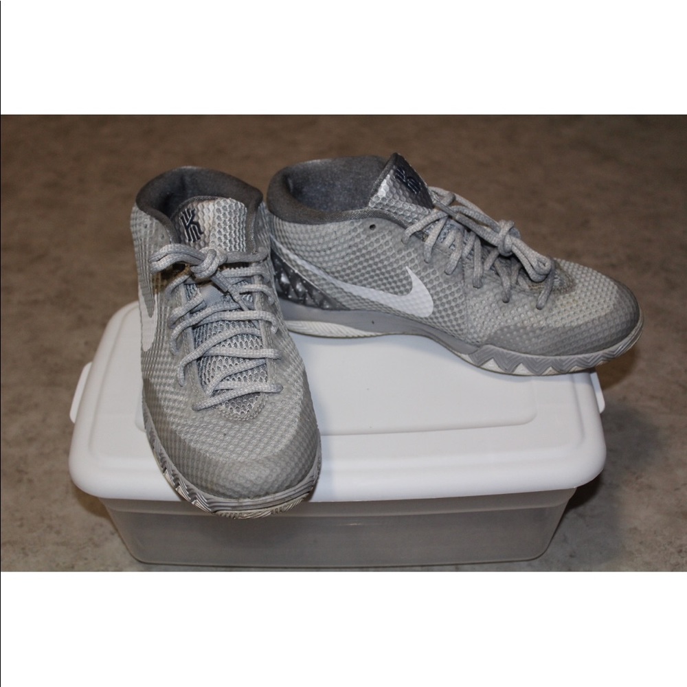 Kyrie 1 Wolf Grey